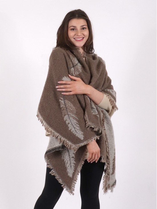 Feather Patterned Scarf w/ Fringe